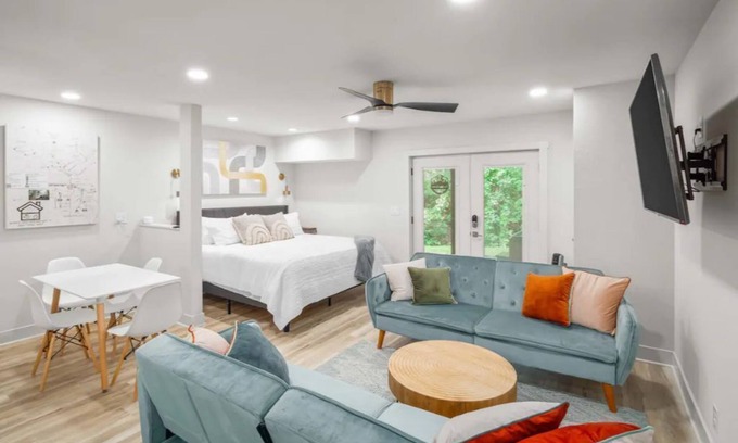 Bentonville Apartment | nThe Biker Bunker- Hot Tub - Next to MTB & Close to Downtown Bentonville