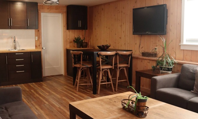 Lake Cowichan House | Nuestra Casa – Beautiful and spacious downstairs suite in Lake Cowichan