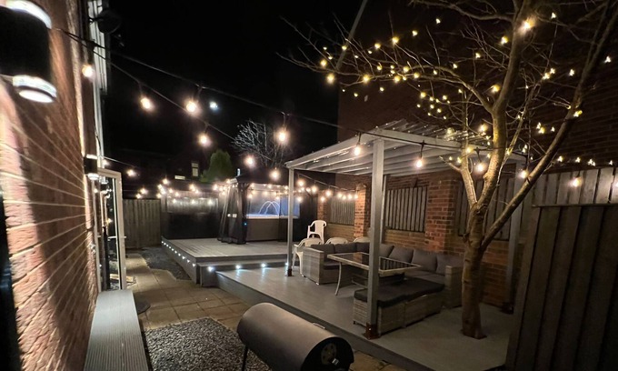 Fenham House | Numero Uno Detached Aparthouse