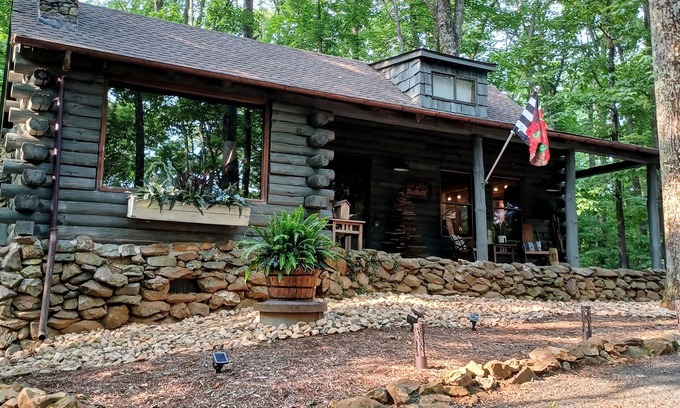 Laurel Ridge Cabin | nYour Mountain Cabin Getaway Awaits!