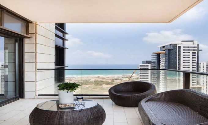 Bat Yam Apartment | O&O Group- Special Apartment Sea View Luxury Tower