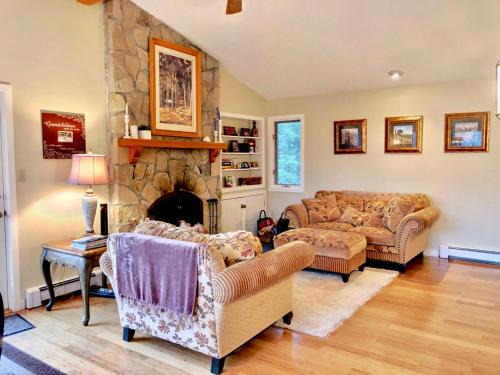 Bretton Woods Villa | O3 Bretton Woods Cottage on beginner ski trail Perfect location for all seasons