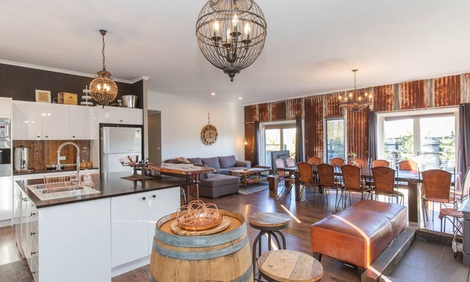 Jindabyne House | Oak & Barrell - 7 Twynam Street