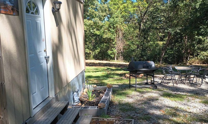 Saint Joe Cabin | Oakwood Cabin 15min to Buffalo Point