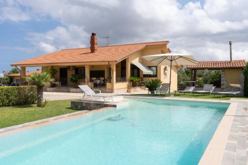 Partinico Villa | Oasi della Pace, Partinico