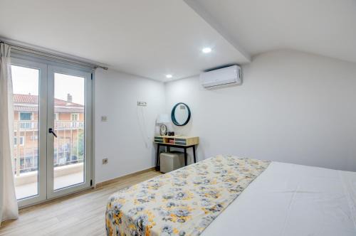 Ipsos House | Oasis Apartments 4