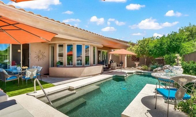 North Scottsdale House | Oasis in the desert - your hiking and biking paradise.