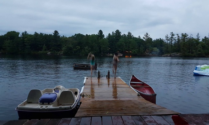 Central Frontenac Cottage | Oasis on relaxing private lake - perfect for swimming