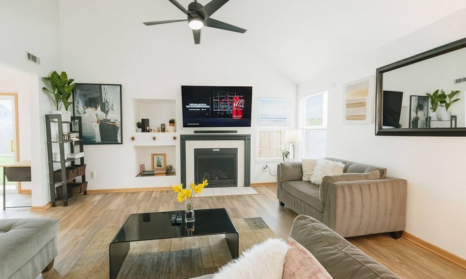 Columbus House | Oasis: Your Beautiful Single-family Home