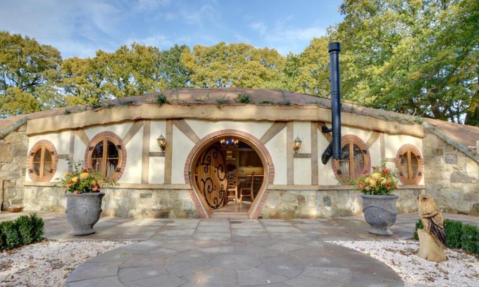 Ewhurst Green House | Oastbrook Vineyard