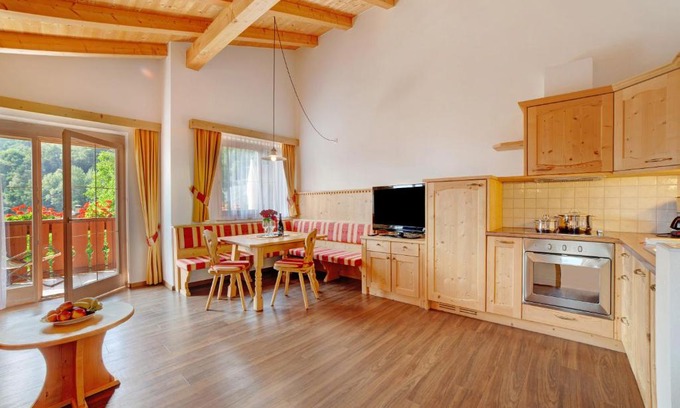 Lagundo Apartment | Obermoarhof Hirzer