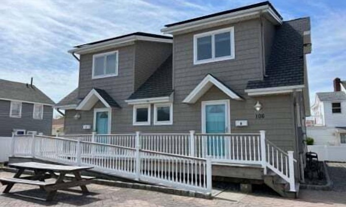 Point Pleasant Beach House | OCE106B | Townhouse next to beach & boards! 2 Car park, 6 badges, PETS! Shore Points Vacations