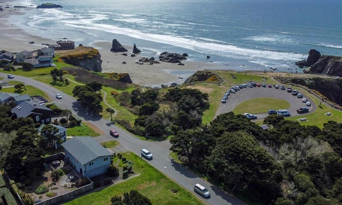 Bandon House | Ocean Aire