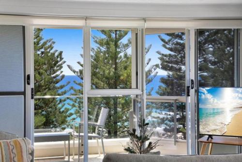 Burleigh Heads Apartment | Ocean Front Breeze at Cashelmara