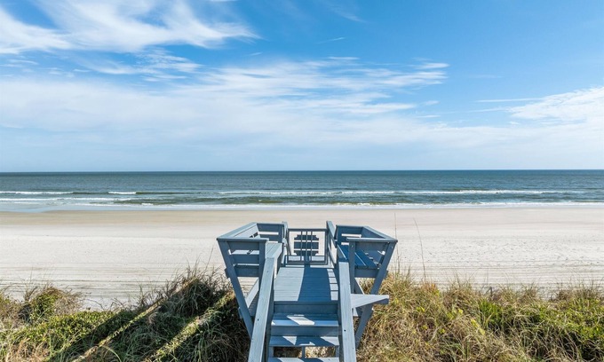 Crescent Beach House | Ocean Front in Crescent Beach