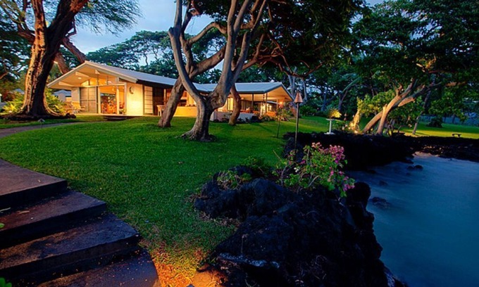 Keauhou House | OCEAN FRONT PRIVATE RESIDENCE AT KEAUHOU BAY WITH POOL & PRIVATE DOCK
