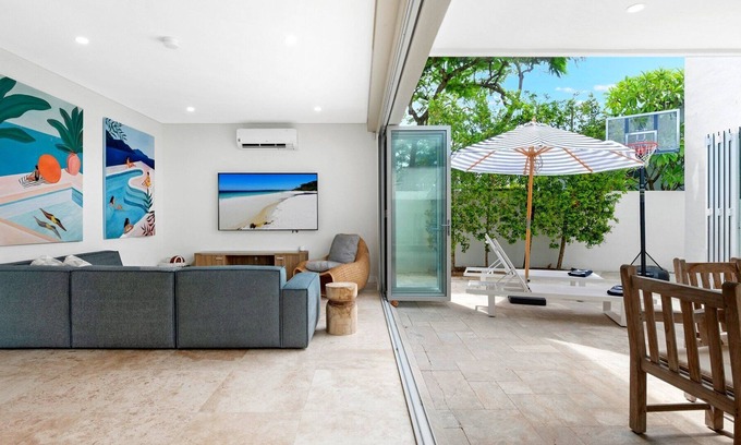 Mermaid Beach House | Ocean Oasis (Heated Pool)