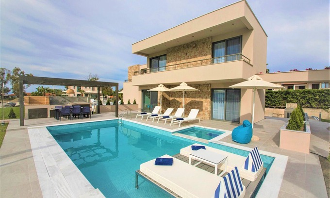Pefkochori Villa | Ocean Private Villas - Villa Kirki - private heated pool/jacuzzi/barbecue