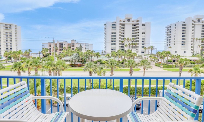 New Smyrna Beach Condo | Ocean's Edge Oasis | 3BR Oceanwalk w/2 Pools