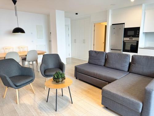 Vigo Apartment | Ocean View Balcony - New Apartment 3BED 6PAX