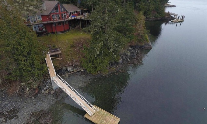 Juan de Fuca Electoral Area House | Ocean view use with huge party deck