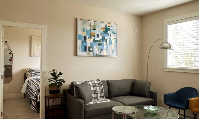 Colwood Apartment | Oceana Retreat: Cozy 1BR with Outdoor Oasis