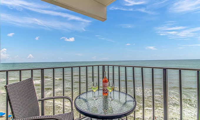 Garden City Condo | Oceanfront 2BR/2BA Condo - Panoramic Ocean Views, Sleeps 6