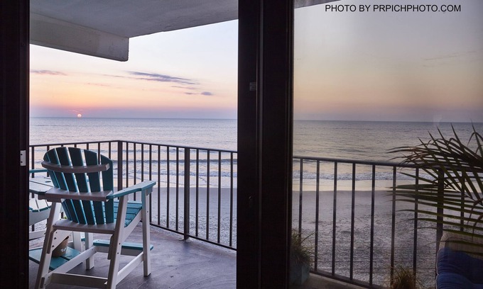 Garden City Condo | Oceanfront 3rd floor condo at Royal Gardens Resort in Garden City/Murrells Inlet