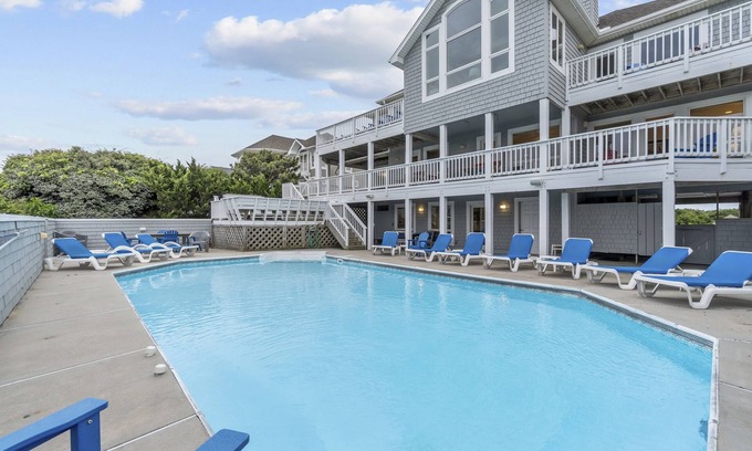 Pine Island House | Oceanfront 6BR with private pool & hot tub
