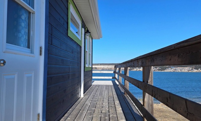 Rocky Harbour Apartment | Oceanfront Apartment, Gros Morne View in the heart of Park