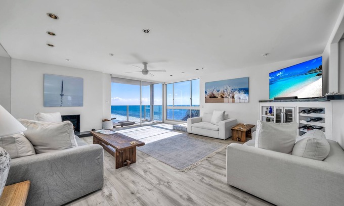 Los Angeles County Condo | ❤️❤️Oceanfront Bliss: Pool, Jacuzzi, No Highway Noise!❤️❤️
