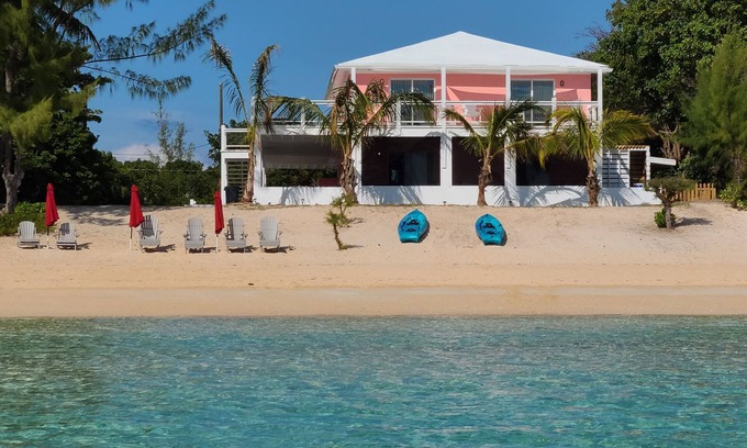 South Palmetto Point Resort | Oceanfront Trela Sands - First Floor Suite on Sandy Beach