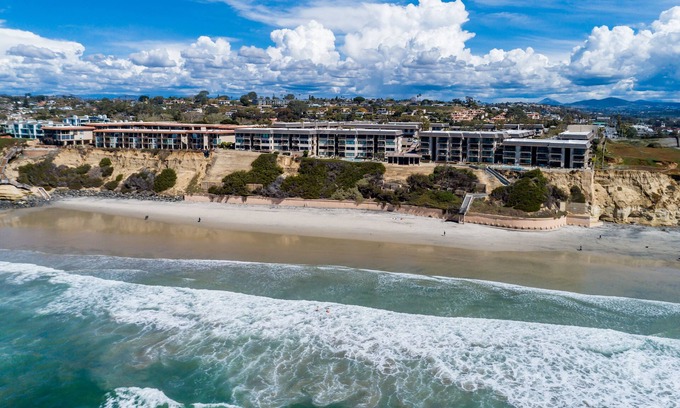 Solana Beach Condo | Oceanfront Community of Del Mar Beach Club Pool-Side Condo with AC!