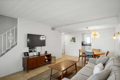 Daytona Beach Apartment | Oceanfront Daytona Beach Condo with Beach Views!