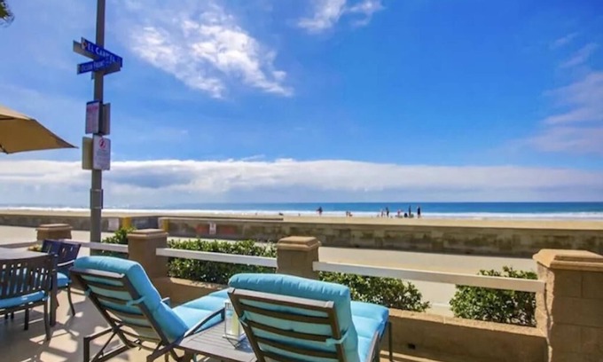 Central Mission Beach Condo | Oceanfront Luxury, Large Patio, All Glass, Garage