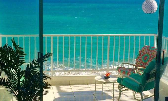 La Pared Condo | Oceanfront Paradise~A lovely newly owned condo spectacular ocean views