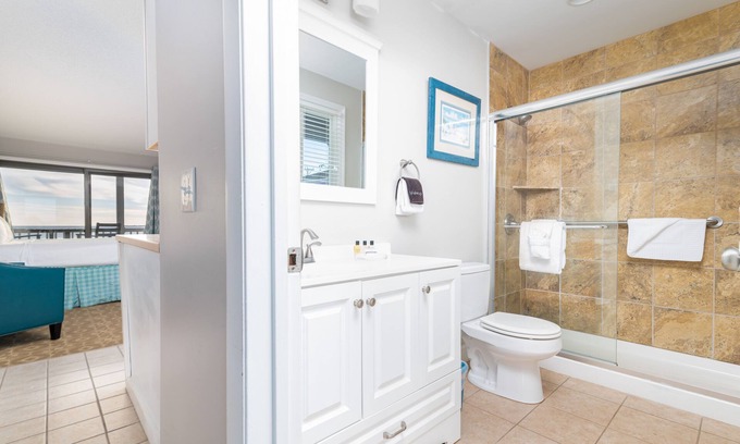 North Truro Apartment | Oceanfront suite with bay views, full kitchen, balcony, AC, & firepit