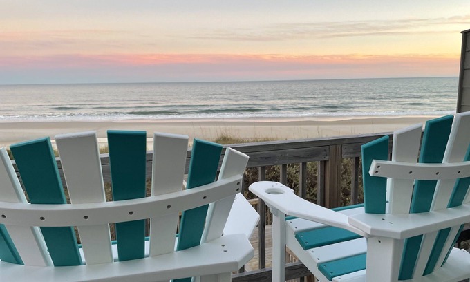 North Topsail Beach House | OCEANFRONT and sweeping views of the Atlantic. Steps to the beach.