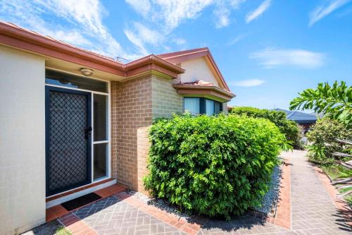 Yamba House | Oceania 11 - LJHooker Yamba