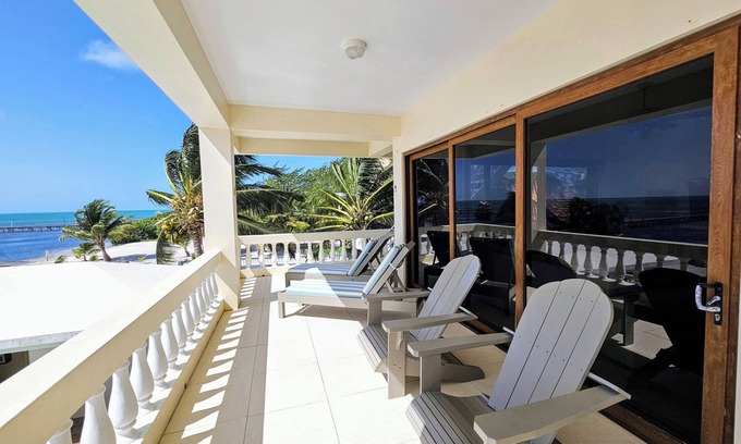 Boca Ciega Condo | Ocean’s Edge 2B – Second-Floor Beachfront Condo with Caribbean Views