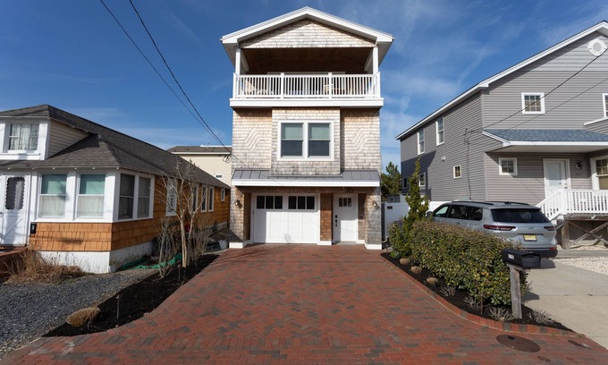 Ship Bottom House | Oceanside home - 2 min walk to the beach! Ocean & bay views!