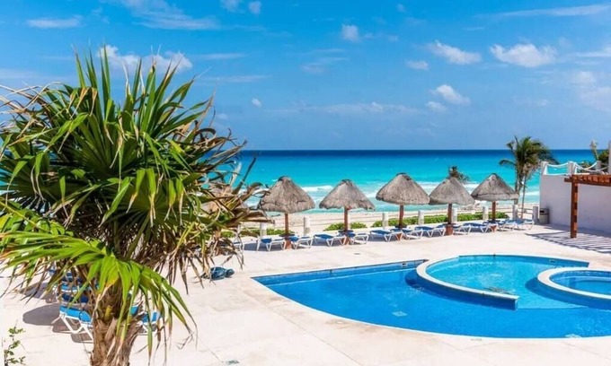 La Isla Apartment | Oceanview and Beach Access | 2 bedroom Townhouse
