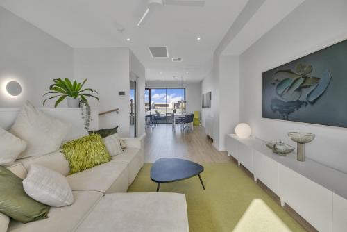 Taperoo House | Oceanview Luxury with Dedicated Workspace