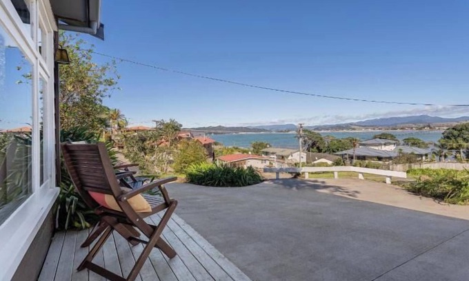 Whitianga House | Oceanview Tiny Home Whiti