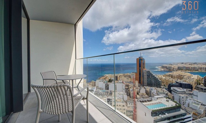Paceville Apartment | Official Mercury Suites - Lux Sky High w/WIFI & AC