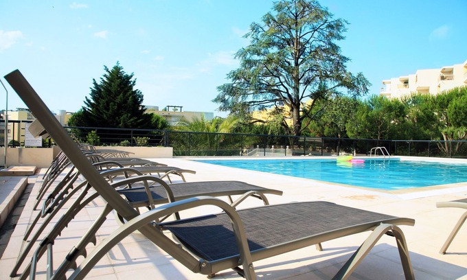 Cros-de-Cagnes Condo | Offre été ! Près Plage | Apt Premium Accès Piscine