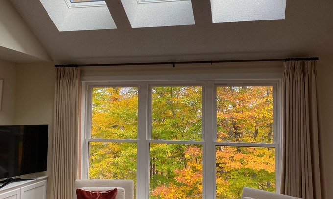 Ludlow Condo | Okemo Winterplace - Ski home for lunch-Sleeps 12 people 4Br 2BA slopeside
