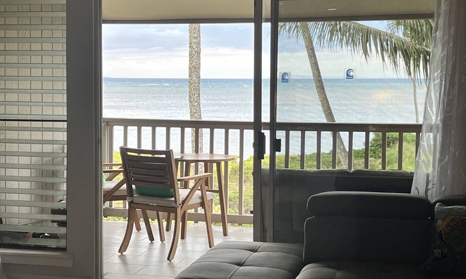 Ualapue Condo | Old Hawaii at its best Molokai Wavecrest Resort with Ocean and West Maui views