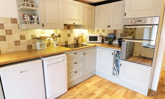 Crook Cottage | OLD MILL COTTAGE, pet friendly, with open fire in Crook