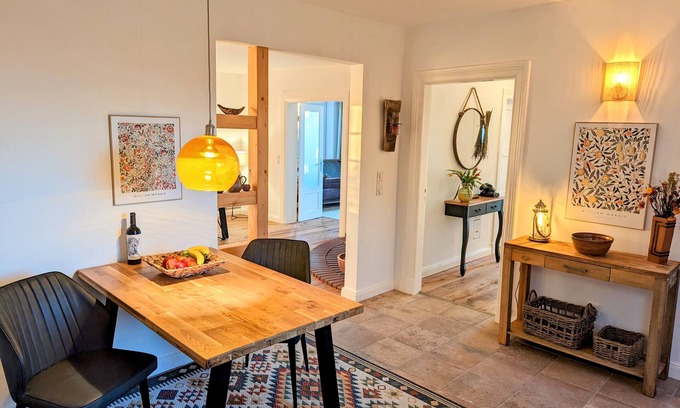 Kirchwerder Condo | Old signal box
